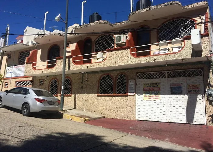 Hotel Y Bungalows Olivares